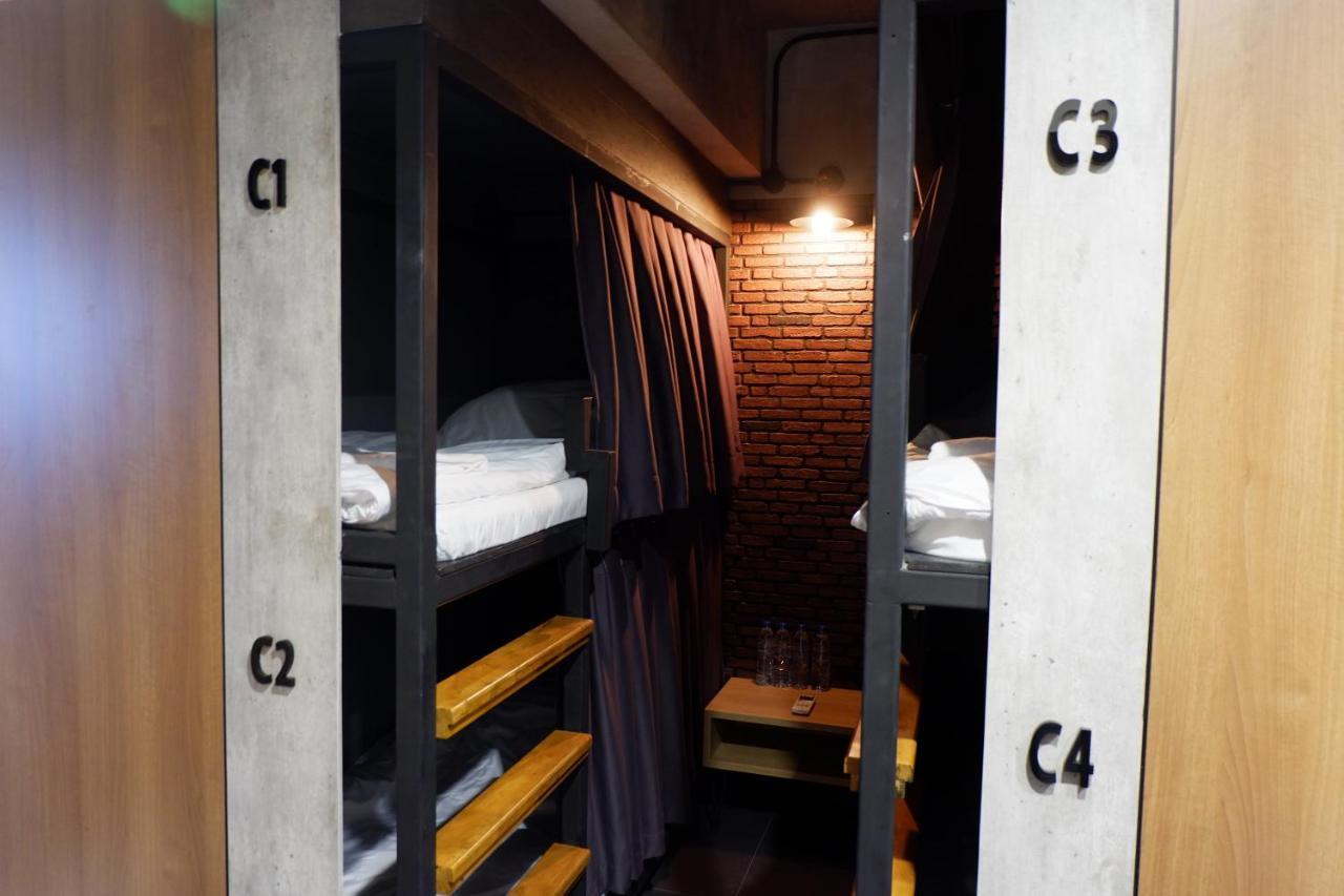 Bangkok Bed Place Екстер'єр фото